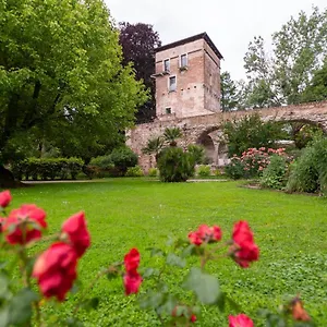 Massimago Wine Tower Pensión Padua